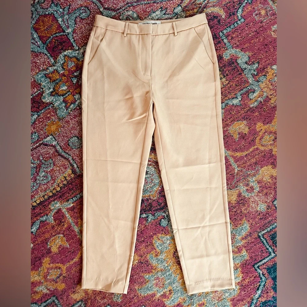 Walter Baker button closure